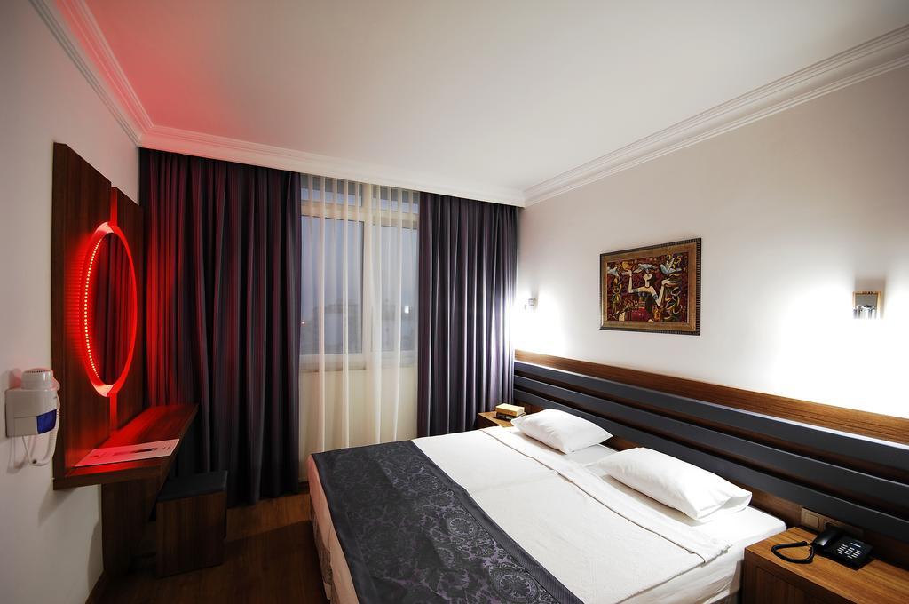 Hotel Sealine 3*