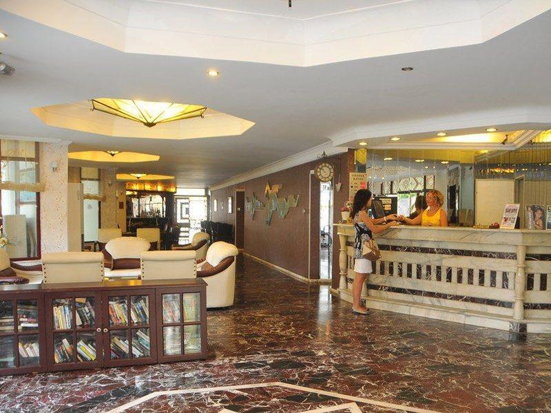 Hotel Azak 3*