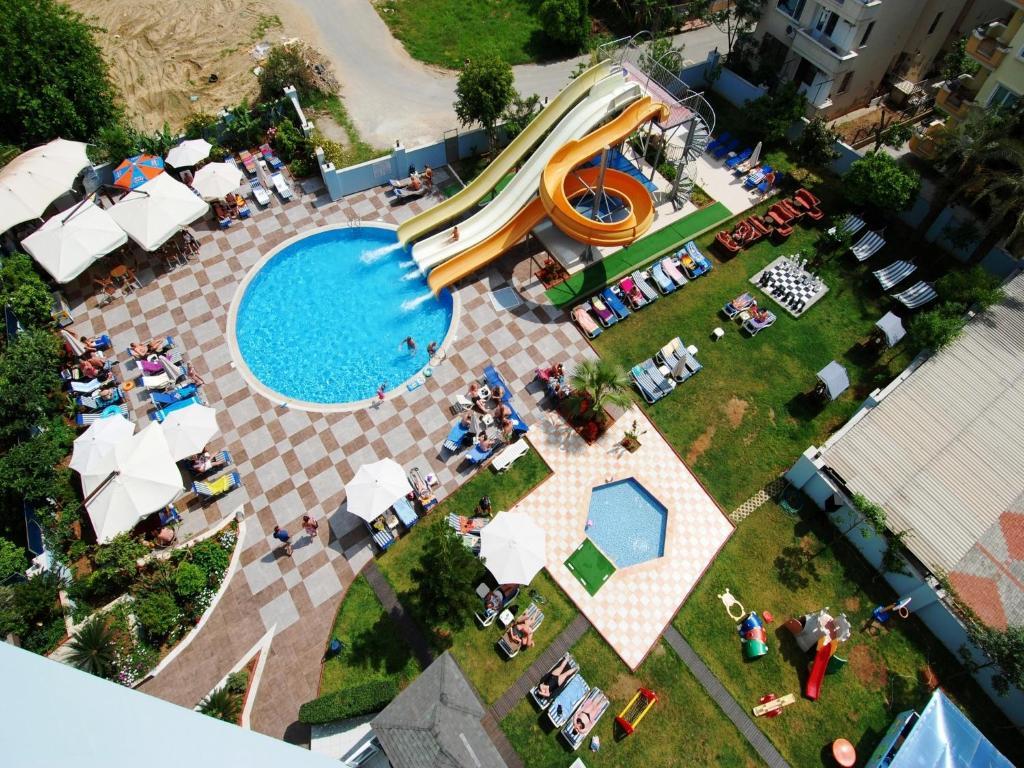 Grand Zaman Garden 4*