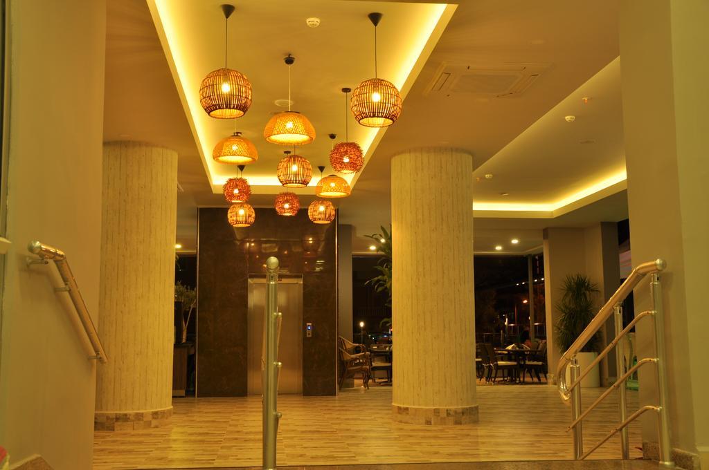 Apart Otel Vega 4*