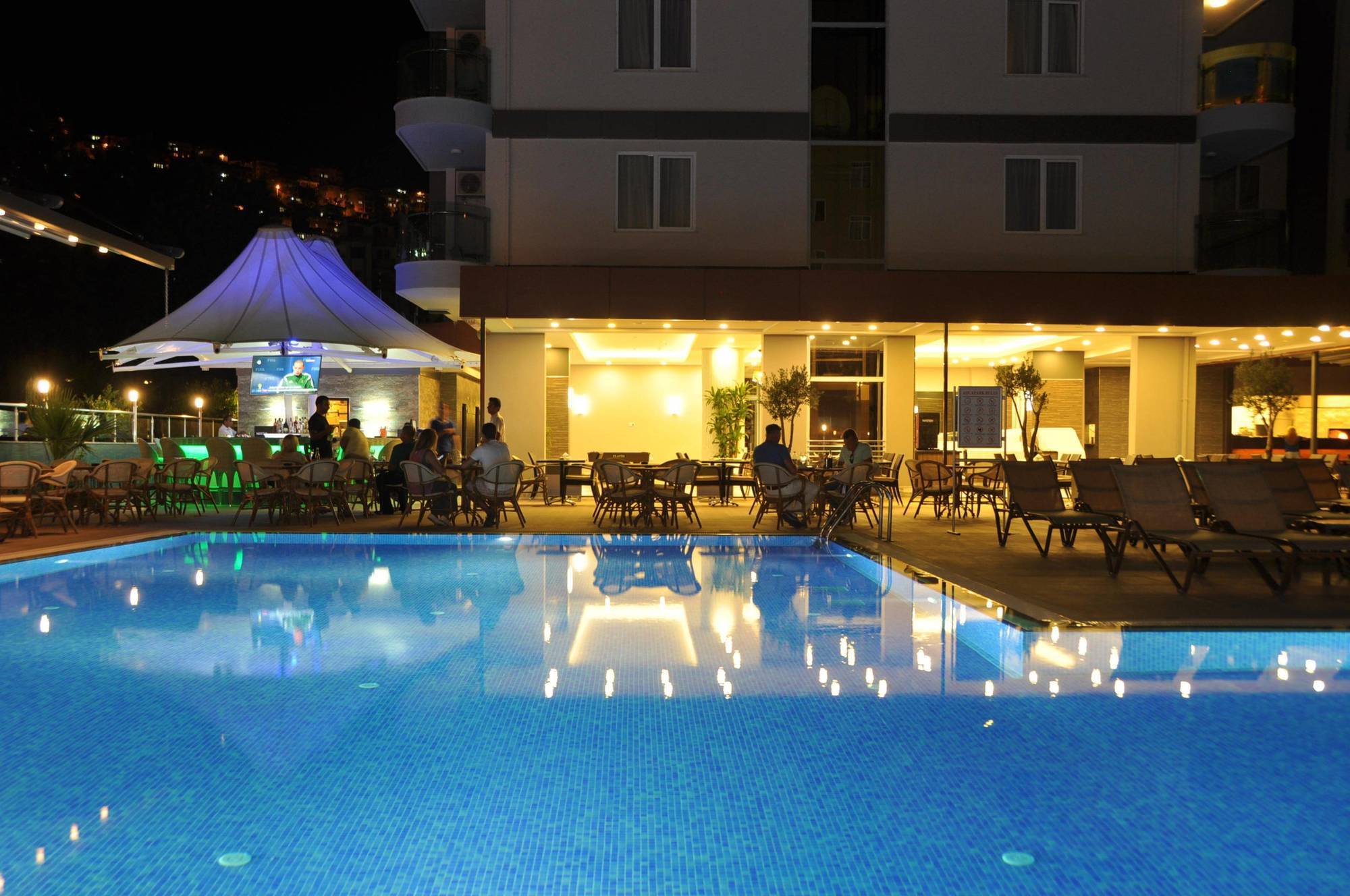 Apart Otel Vega 4*
