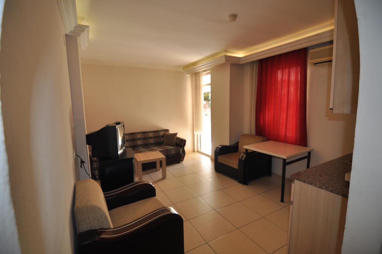 House 1 Aparthotel 3*