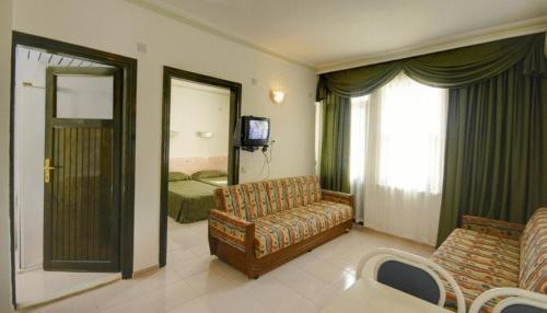 Hakdem Bonapart 3*