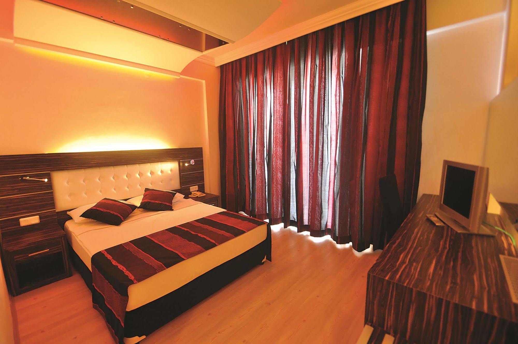 Hotel Sunny Hill Alya