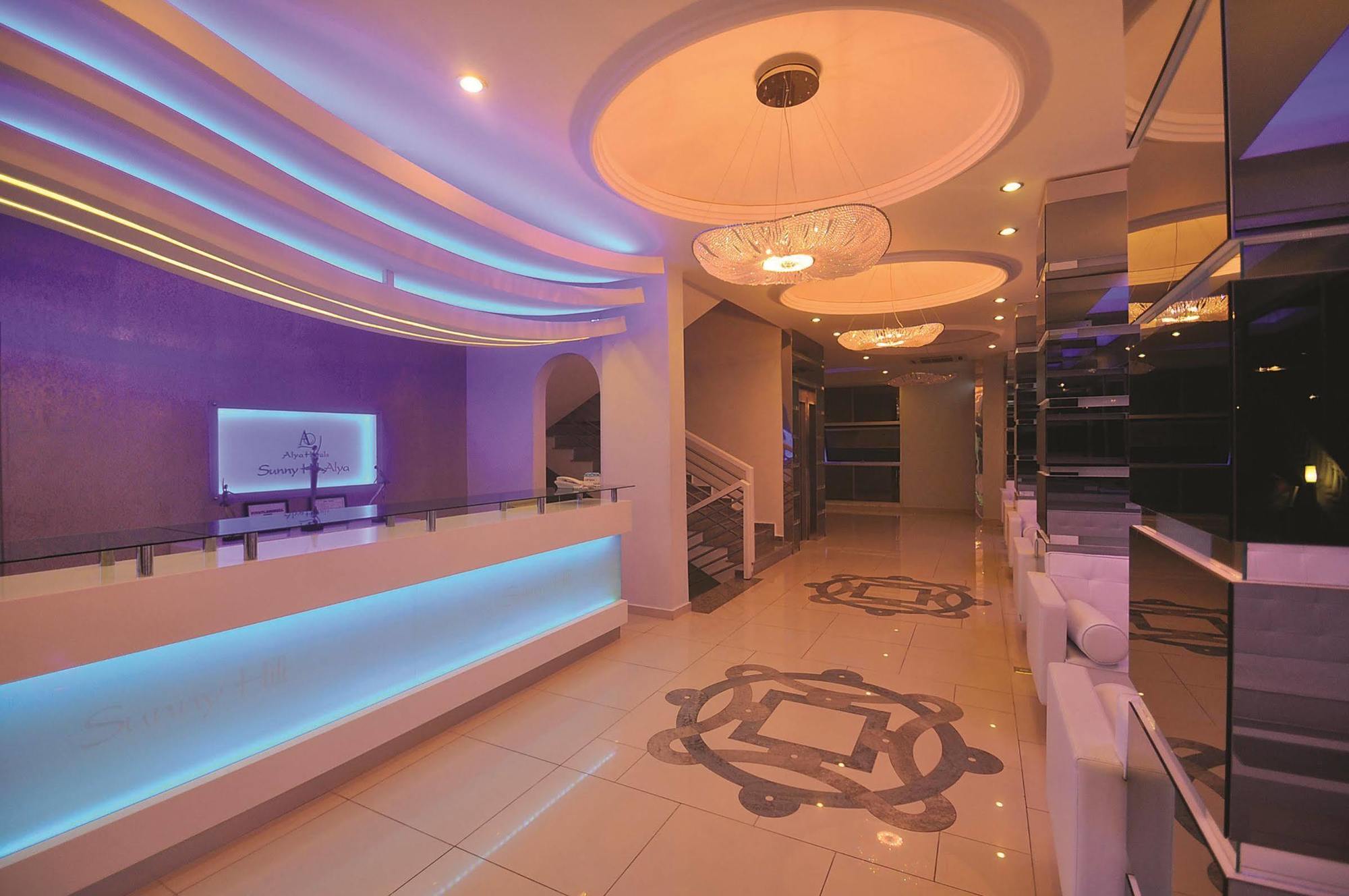 Hotel Sunny Hill Alya