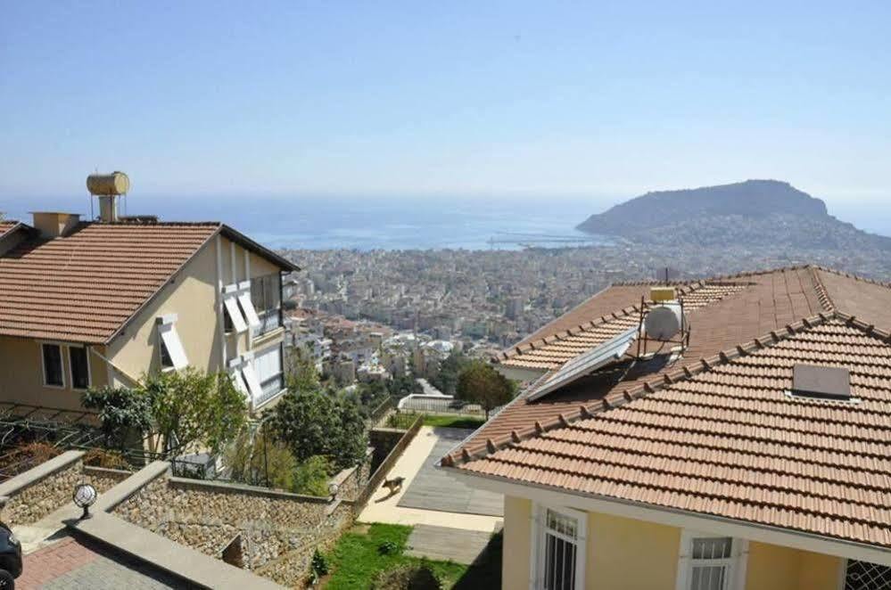 Deniz Hotel 3*