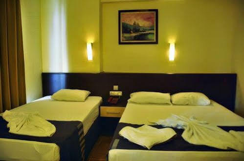 Hotel Kemalhan Beach 4*