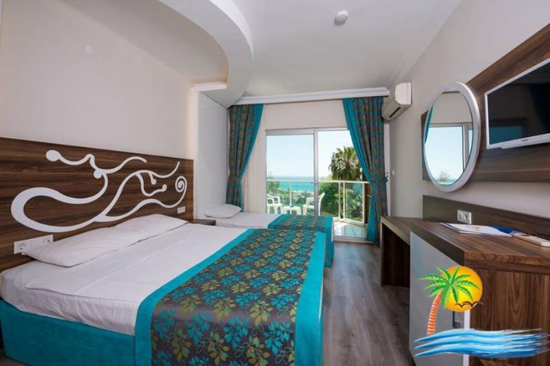 Kleopatra Blue Hawaii Hotel 3*