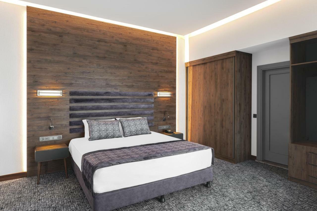 Riviera Zen Adult Only