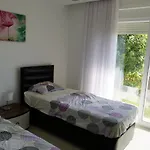 Villa Carlijn met prive-zwembad, veel privacy en panoramisch uitzicht op zee, op luxe resort
