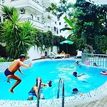 Papaya Apart Otel