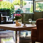 Lonicera City Hotel