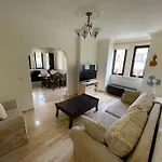 Oba Konak Sitesi Denize 150 M