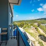 Voyage Residence