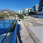 A Dream House With A Dream View In Royal Park