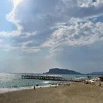 Family 2Bd Flat 150M To The Beach