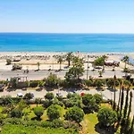Sunny Apartment With Fabulous Sea View