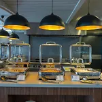 Numa Port Hotel