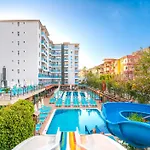 Club Big Blue Suit Hotel