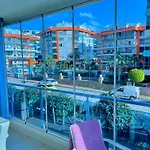 Sa Apartments! 300M To The Beach