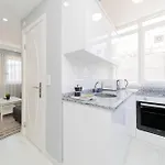 Cozy Flat W Balcony 5 Min To Beach In Alanya