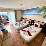 First Class Hotel