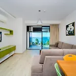 Delfino Apart Hotel