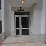 Best Home 11 B Blok No-18
