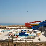 Hedef Beach Resort Hotel