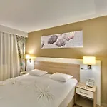 Novella Apart Hotel
