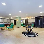 King\'S Suit Apart Otel