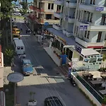 Midi Hotel
