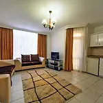Kleopatra Aytur Apart