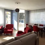 Barbaros Caddesi Apt