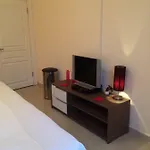 Jasmine Kleopatra Apt