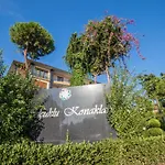 Selcuklu Konaklari