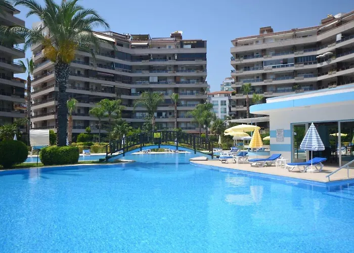 Alanya Tosmur, serin Dimçay’ının kenarında..