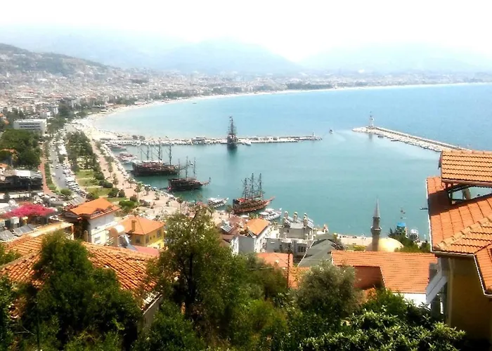 Earthquake S-A-F-E! 24H Open! All Included And Beautiful Private Apartment Only 100 Meters To Cleopatra Beach 14 With Umbrellas, Own Fast And Stable Wifi, Barbecue, Balcony, Smart Tv, Table Games, Rent A Car, Travel Agency, Real Estate, No Additional