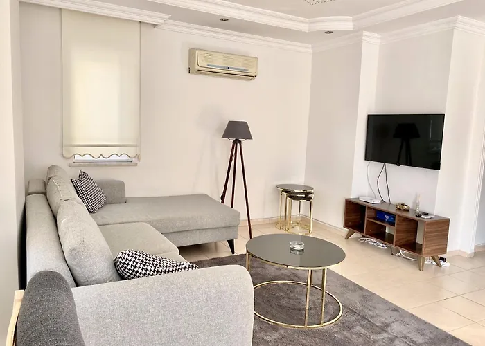 Zerrin Hanim Apartments - 1 Minute From Kleopatra Beach
