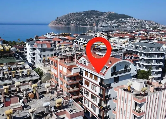 Denize Cok Yakin. Sifir Bina