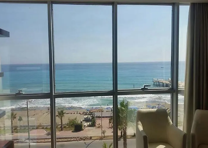 Bayar Garden Beach Hotel