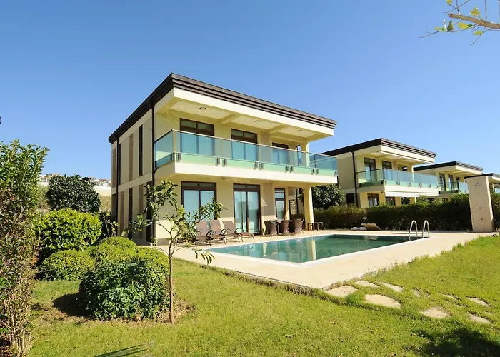 Gold City Premium Private Pool Villa With Free Aqua Park