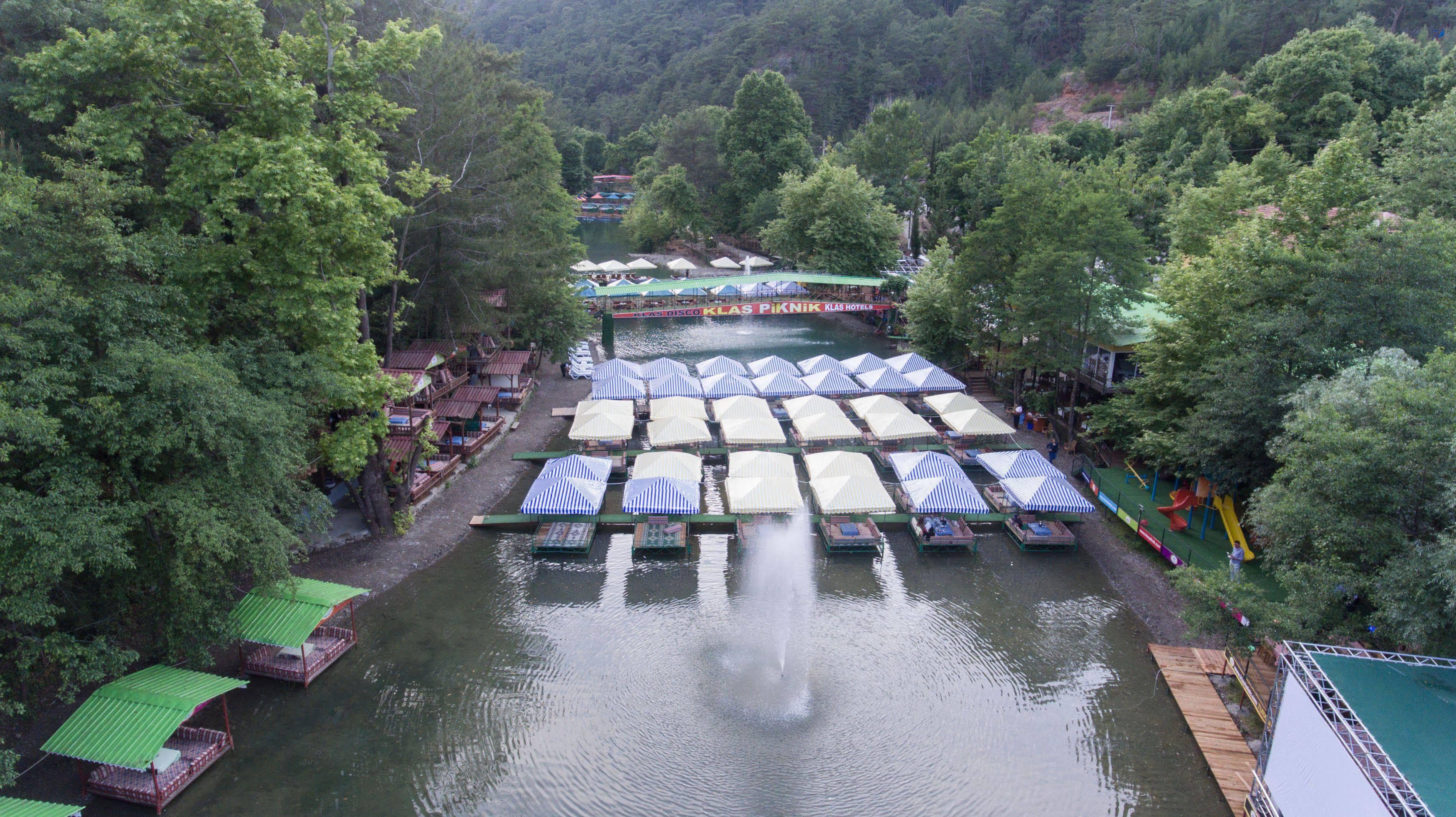 Resort First Class