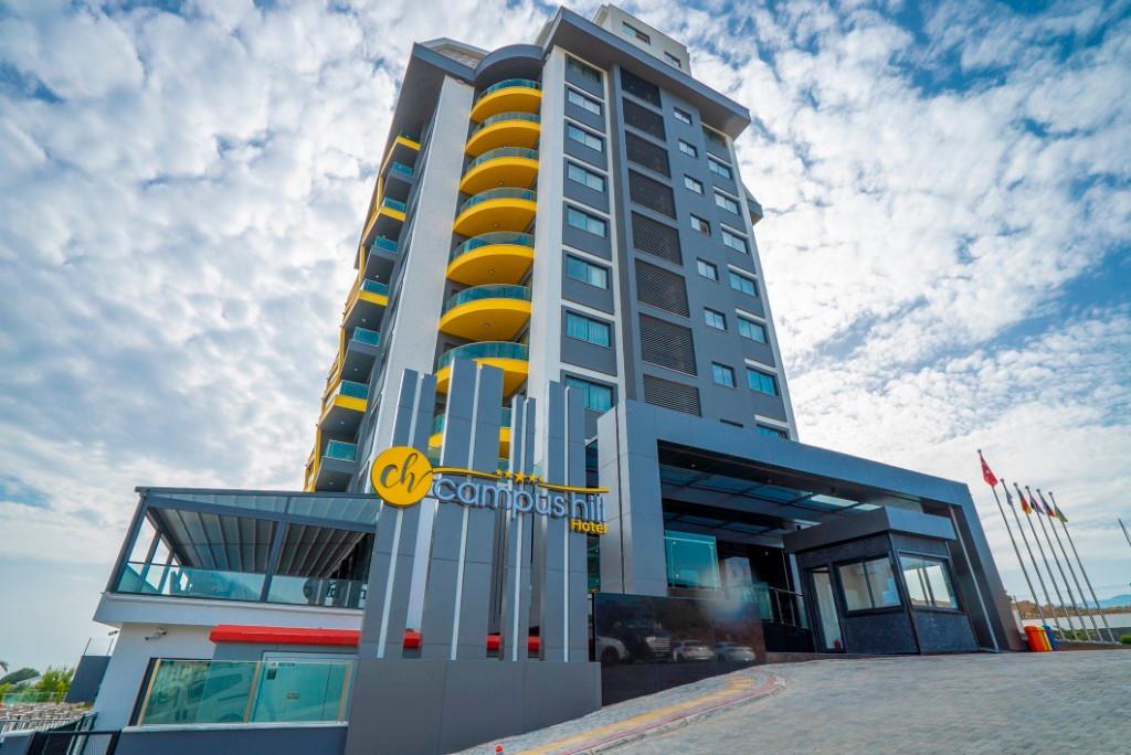 Campus Hill 5*