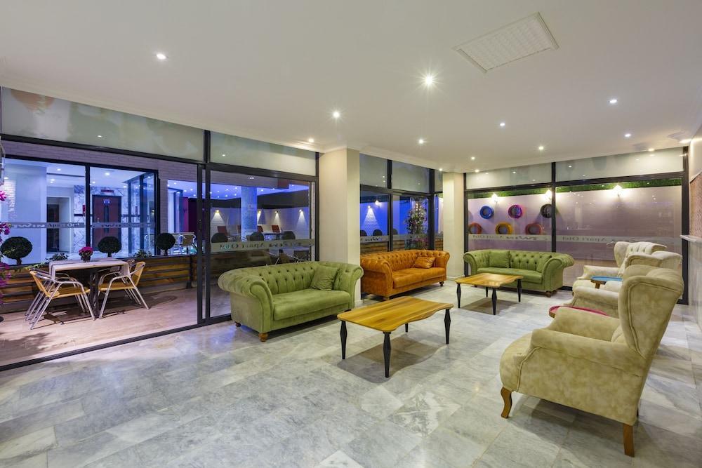 Aparthotel Twin 3*