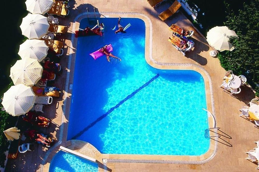 Pinar Hotel 2*