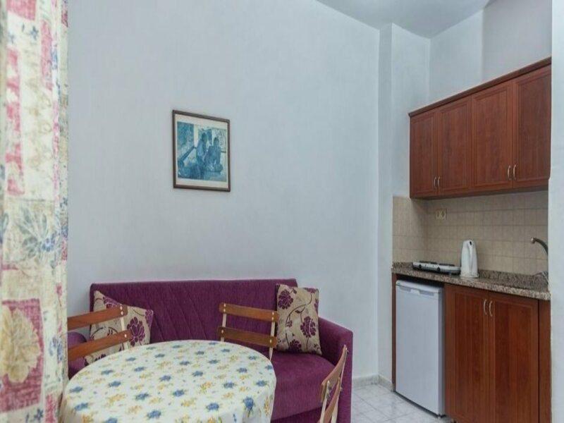 Aparthotel The S &