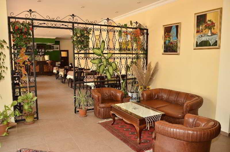 Azak Aparthotel