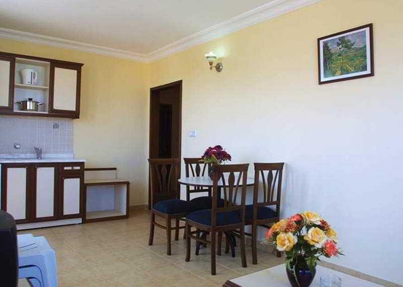 Azak Aparthotel Alanya