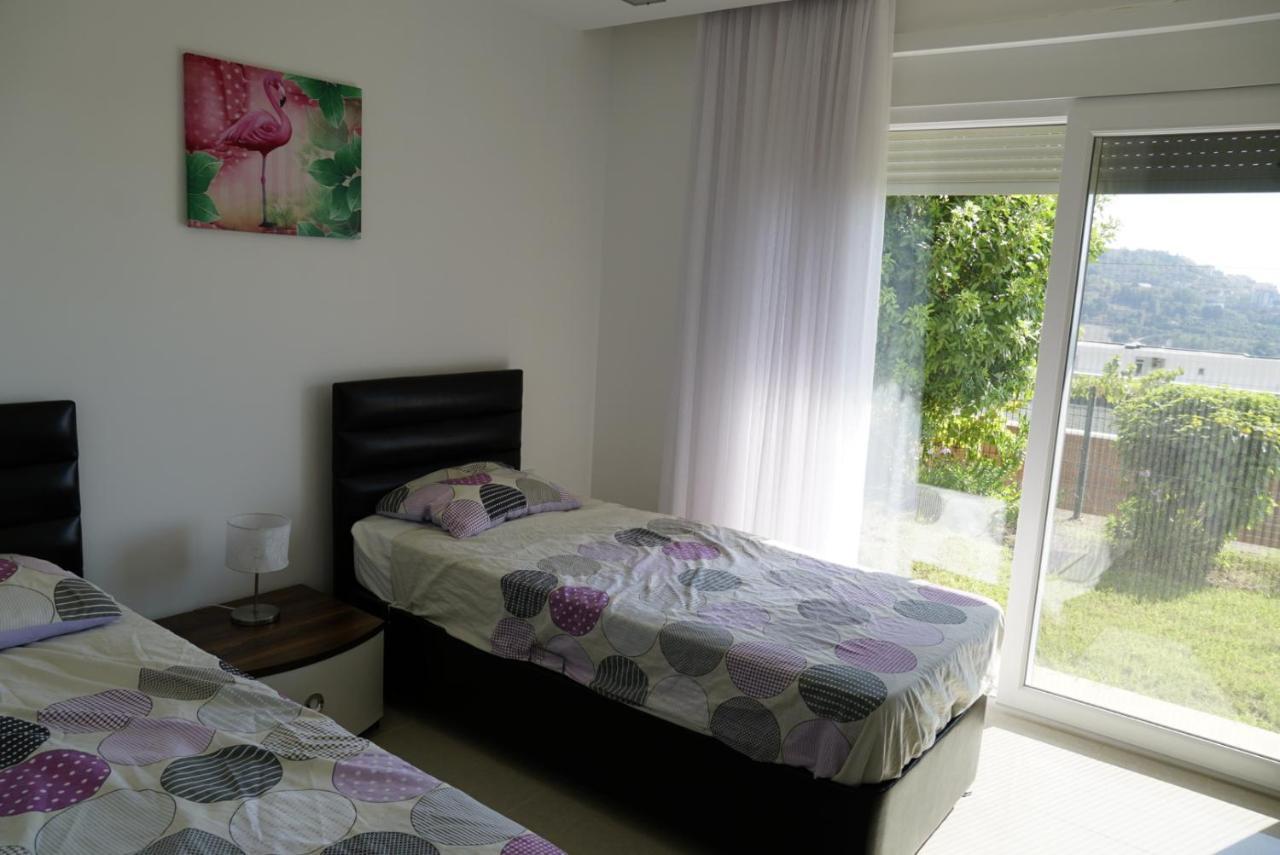 Carlijn Met Prive-zwembad, Veel Privacy En Panoramisch Uitzicht Op Zee, Op Luxe *